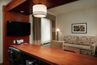 Photo 4 - Hampton Inn & Suites Salem, OR