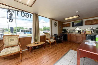 Photo 3 - Guest Inn