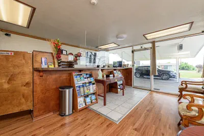Photo 4 - Guest Inn