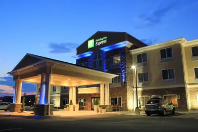 Photo 2 - Holiday Inn Express & Suites Belle Vernon by IHG