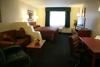 Photo 5 - Garden Place Suites