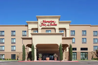 Photo 2 - Hampton Inn & Suites Fresno-Northwest