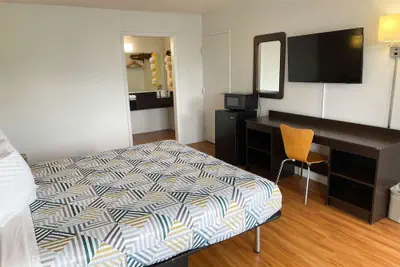 Photo 5 - Motel 6 Troy, OH