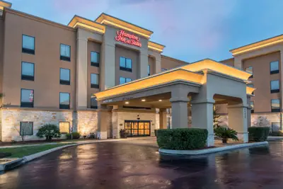 Photo 2 - Hampton Inn & Suites Selma-San Antonio-Randolph AFB Texas