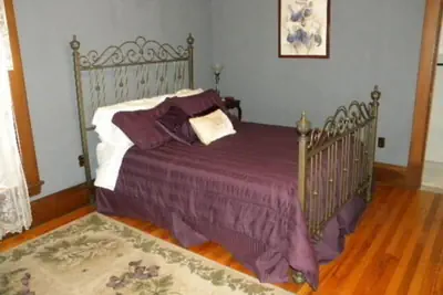 Photo 5 - The Decker House Bed & Breakfast