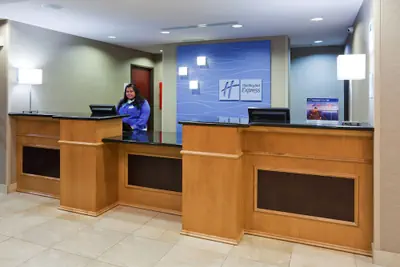 Photo 4 - Holiday Inn Express & Suites Rochester – Mayo Clinic Area by IHG