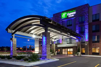 Photo 2 - Holiday Inn Express & Suites Rochester – Mayo Clinic Area by IHG