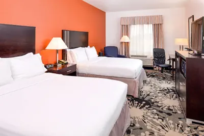 Photo 5 - Holiday Inn Express & Suites Greenfield by IHG