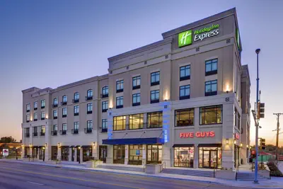 Photo 2 - Holiday Inn Express & Suites Kansas City KU Medical Center by IHG