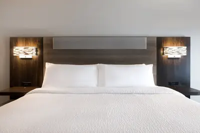 Photo 5 - Holiday Inn Express & Suites Kansas City KU Medical Center by IHG