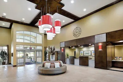 Photo 3 - Clubhouse Hotel & Suites Pierre