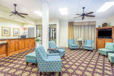 Photo 4 - Days Inn by Wyndham Valdosta/Near Valdosta Mall