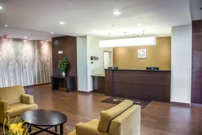 Photo 4 - Sleep Inn & Suites Center