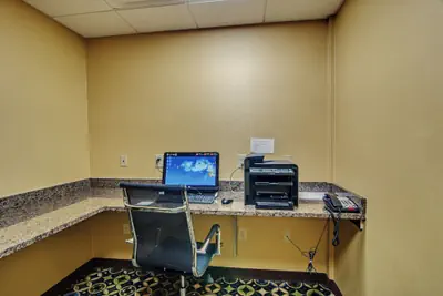 Photo 2 - Holiday Inn Express and Suites Wytheville by IHG