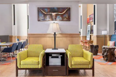 Photo 5 - Hampton Inn & Suites by Hilton Dodge City