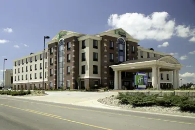Photo 2 - Holiday Inn Express Hotel & Suites Marion Northeast by IHG
