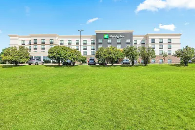 Photo 2 - Holiday Inn Austin North Round Rock by IHG