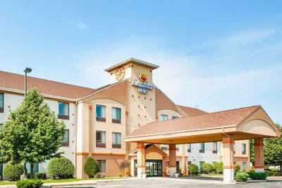 Photo 2 - Comfort Inn Goshen