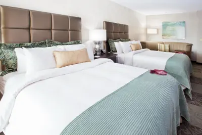 Photo 5 - Crowne Plaza Charleston Airport - Conv Ctr by IHG