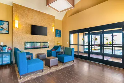 Photo 2 - Comfort Inn & Suites Mojave