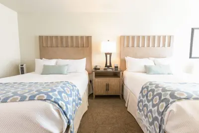 Photo 5 - Cambria Landing Inn & Suites