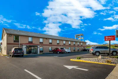 Photo 2 - Red Roof Inn Allentown South