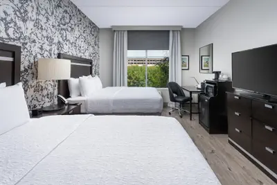 Photo 5 - Hampton Inn & Suites Chattanooga/Downtown