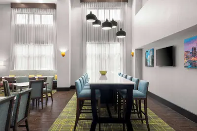 Photo 2 - Hampton Inn & Suites Birmingham/280 East-Eagle Point