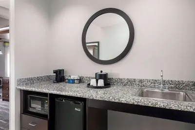 Photo 3 - Hampton Inn & Suites Birmingham/280 East-Eagle Point