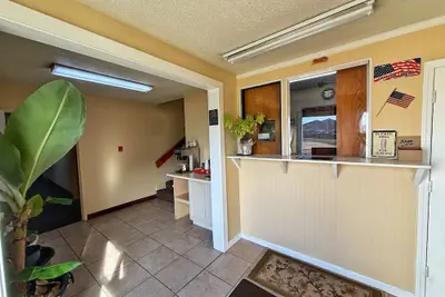 Photo 3 - Laketree Inn And Suites Marion