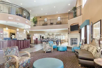 Photo 4 - Comfort Suites Topeka Northwest