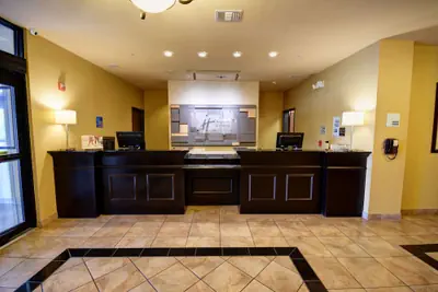 Photo 4 - Holiday Inn Express & Suites Del Rio by IHG
