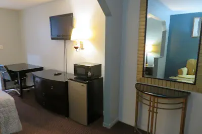 Photo 4 - Travel Inn Motel