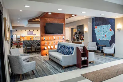 Photo 5 - Holiday Inn Express and Suites Mason City by IHG