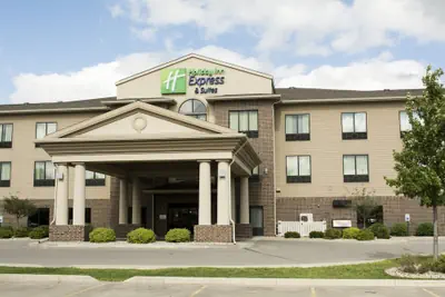 Photo 2 - Holiday Inn Express and Suites Mason City by IHG