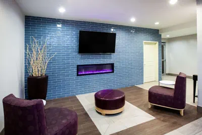 Photo 4 - La Quinta Inn & Suites by Wyndham Odessa North