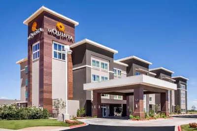 Photo 2 - La Quinta Inn & Suites by Wyndham Odessa North