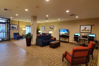 Photo 3 - Comfort Suites Helena Airport