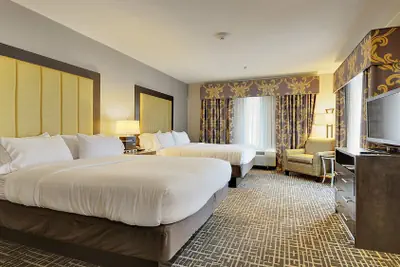 Photo 3 - Holiday Inn Express & Suites Gonzales by IHG