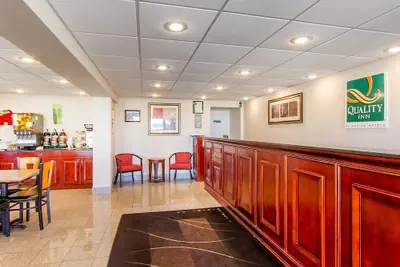 Photo 3 - Quality Inn Dyersburg I-155