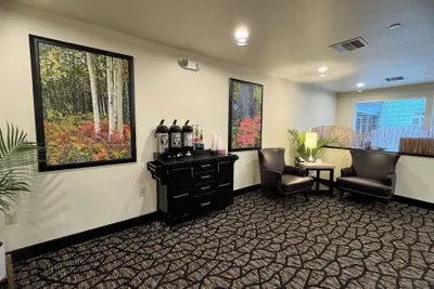 Photo 3 - Aspen Suites Hotel Juneau