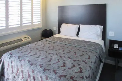 Photo 4 - Rodeway Inn San Pablo Hilltop