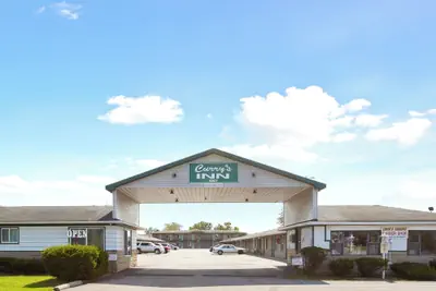 Photo 2 - Curry’s Motel by OYO Saginaw MI