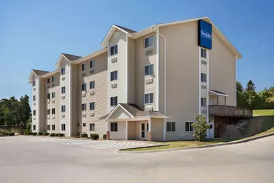 Photo 2 - Travelodge by Wyndham McAlester