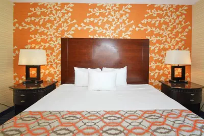 Photo 5 - Corona Hotel