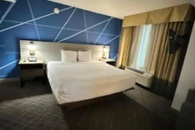 Photo 4 - Comfort Inn & Suites Frisco East - McKinney
