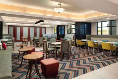 Photo 3 - Hampton Inn Ft. Wayne/Dupont Road