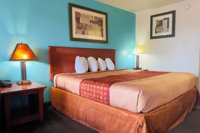 Photo 5 - Claridge Inn