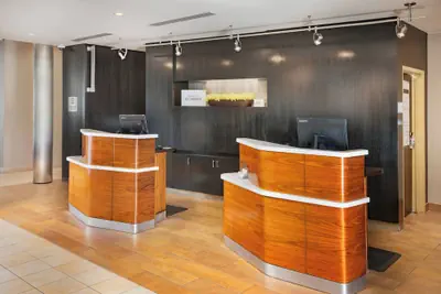 Photo 4 - Courtyard by Marriott Santa Ana Orange County