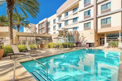 Photo 2 - Courtyard by Marriott Santa Ana Orange County